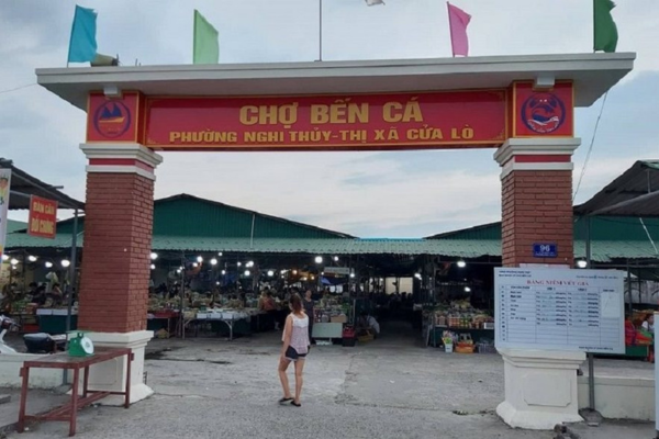 Chợ bến cá phường Nghi Thủy