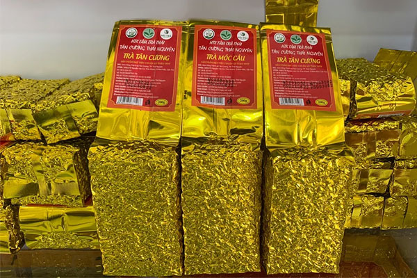 Nên bảo quản trà trong hũ kín tránh để không khí lọt vào bên trong.