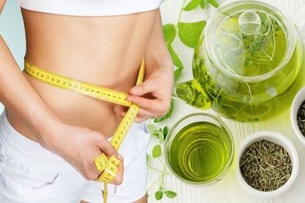 Sử dụng chè có tác dụng hỗ trợ giảm cân, đẹp dáng. Sử dụng chè có tác dụng hỗ trợ giảm cân, đẹp dáng.