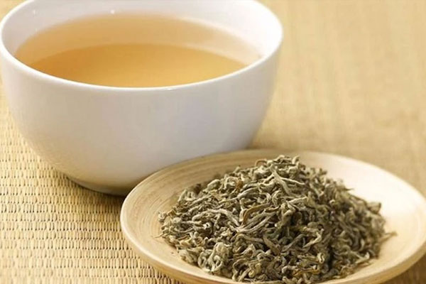 Trà trắng có khả năng chống lại sự hư hại tế bào do các gốc tự do gây ra. Trà trắng có khả năng chống lại sự hư hại tế bào do các gốc tự do gây ra.